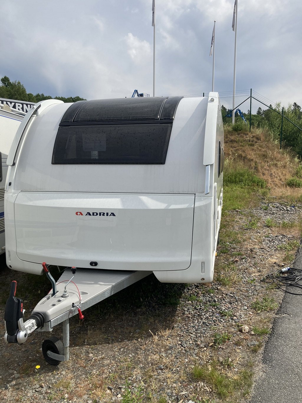 Adria Adora 613 HT "Kampanj AC och Campingnätter på köpet!"