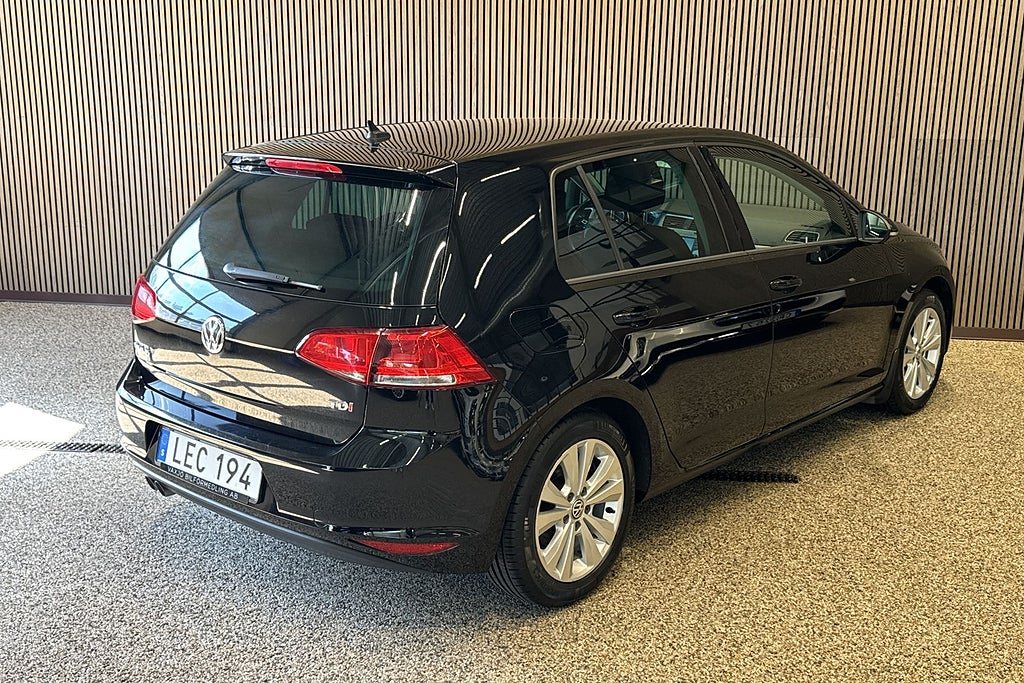 Volkswagen Golf 5-dörrar 1.6 TDI DPF BMT 4Motion Base
