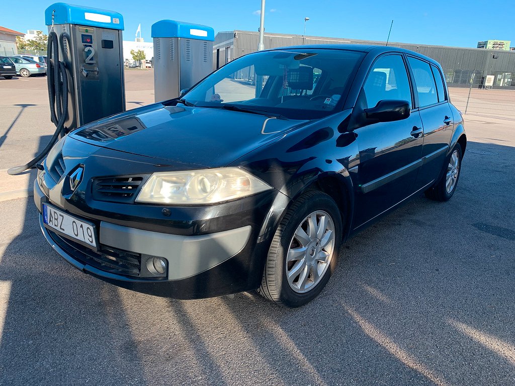 Renault Mégane 1.6 Ny besiktad Servad AC