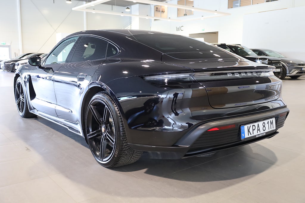 Porsche Taycan 4S DD+ 571HK Navi Pano Kamera Sport Chrono Matrix 2020