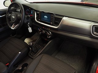 Halvkombi Kia Stonic 9 av 21