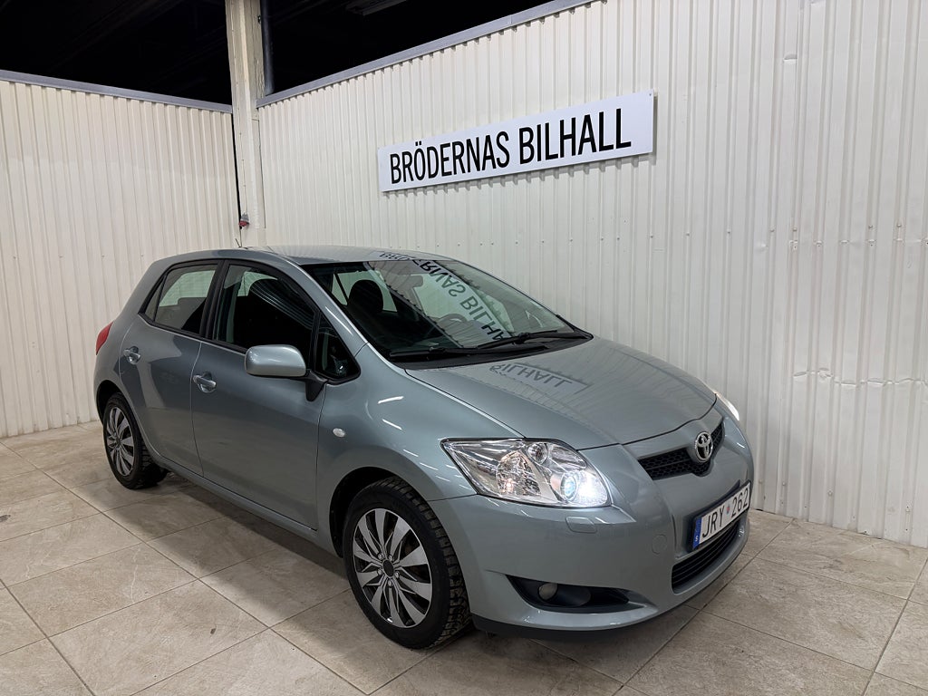 Toyota Auris 1.6 Dual VVT-i/ Nybesiktad/ Nyservad/ Få ägare