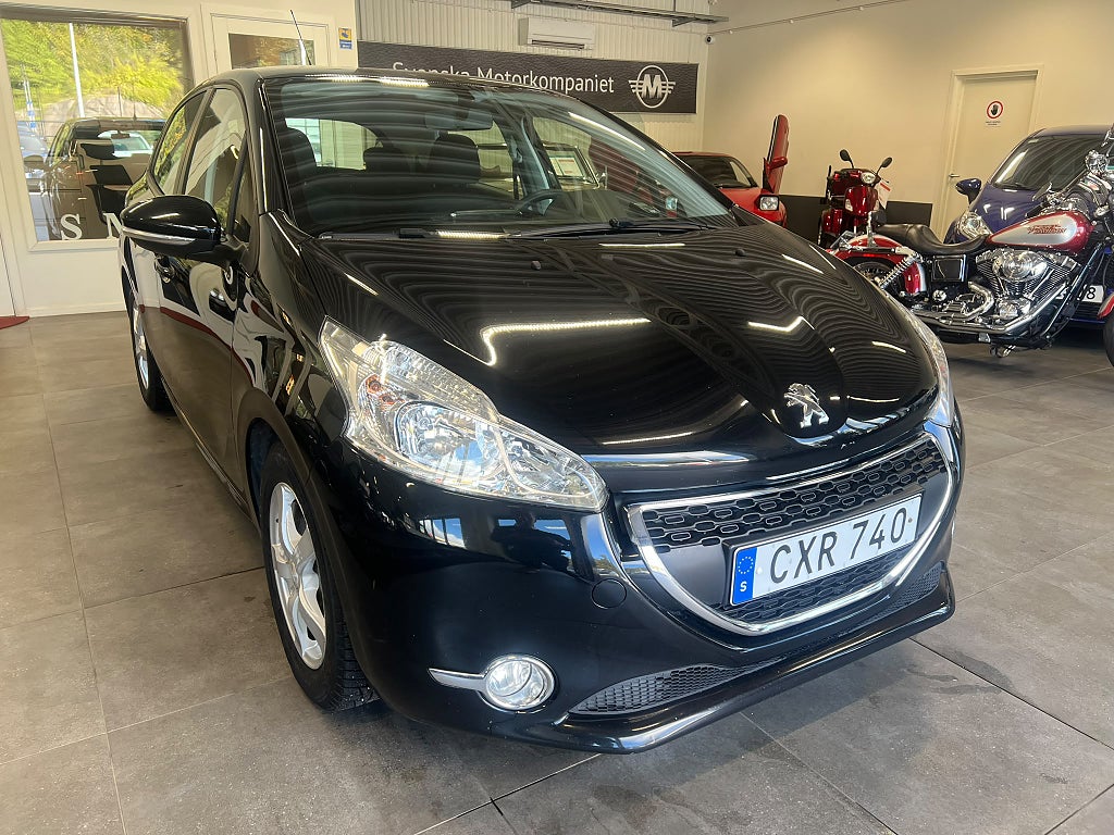 Peugeot 208 5-dörrar 1.2 VTi 82 EGS P-Sensorer Ny Kamrem Få Ägare