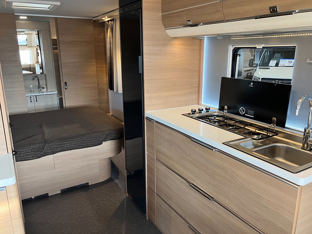 Adria Adora 613 UT / Mover / Queenbed / Alde / - Adria