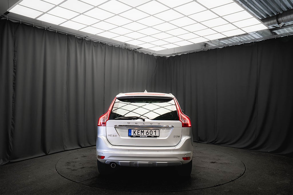 Volvo XC60 D3 CLASSIC 1-ÄGARE DRAG D-VÄRMARE VÄLSERVAD RATTVÄRME