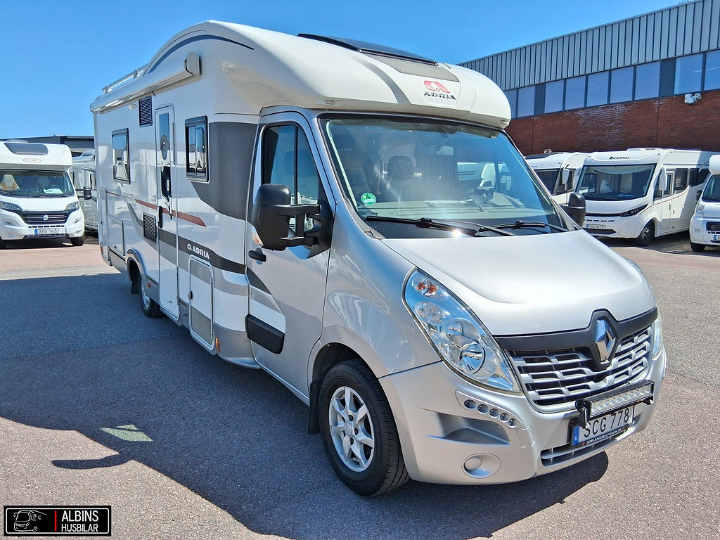 Adria Matrix Supreme M 687 SLT / Solpanel / Litiumbatteri