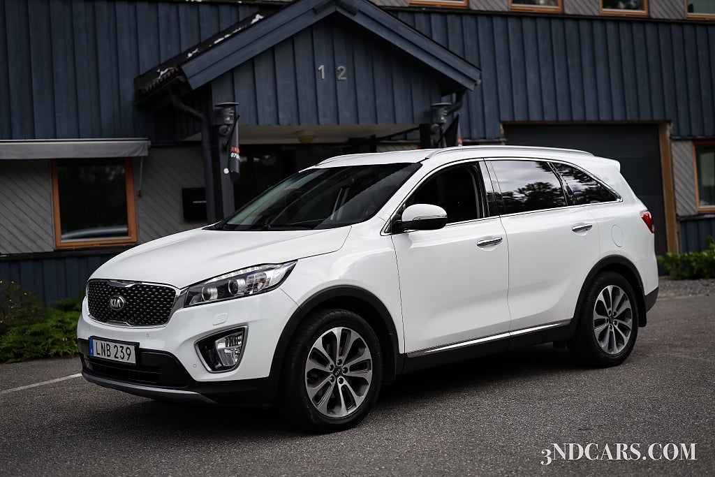 Kia Sorento 2.2 CRDi AWD Business 7-sits Skinn Drag Euro 6 Navi