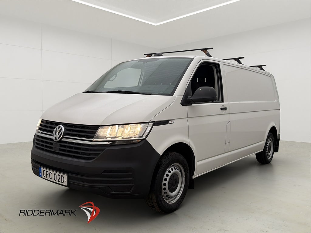 Volkswagen Transporter L2 4M Värm Drag B-Kamera CARPLAY Moms