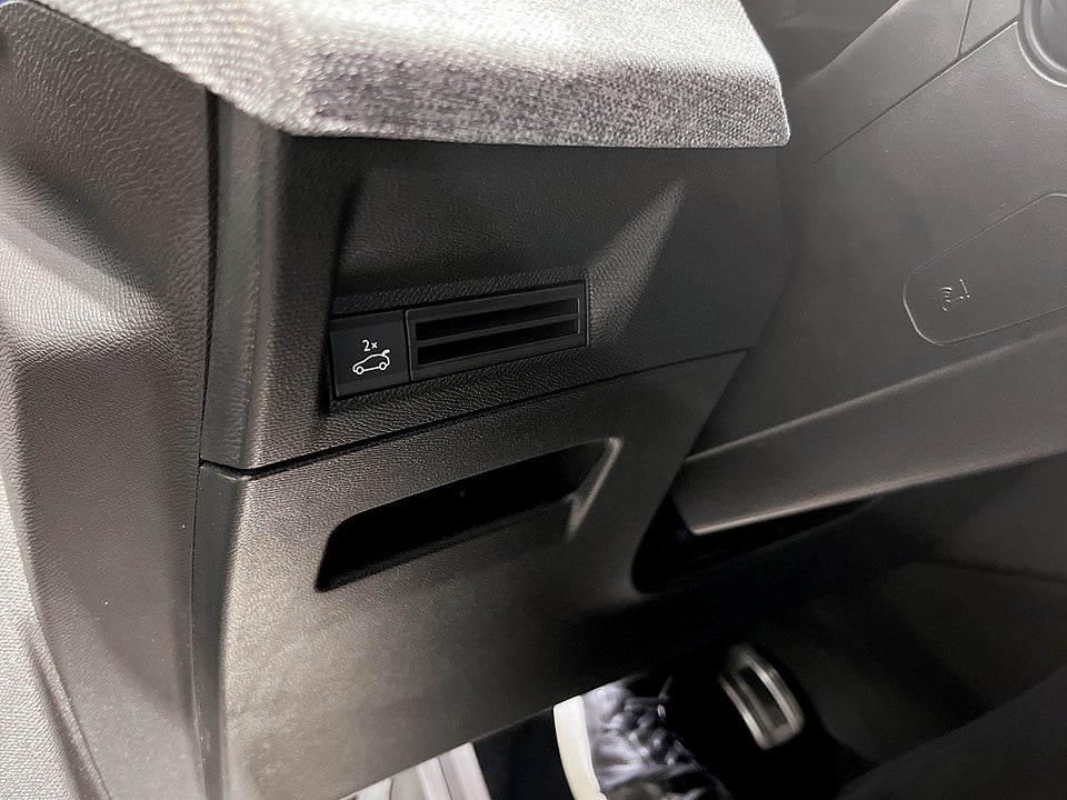 Bild på Peugeot 5008 GT Hybrid 145hk Aut KAMPANJ BRÄNSLE INGÅR