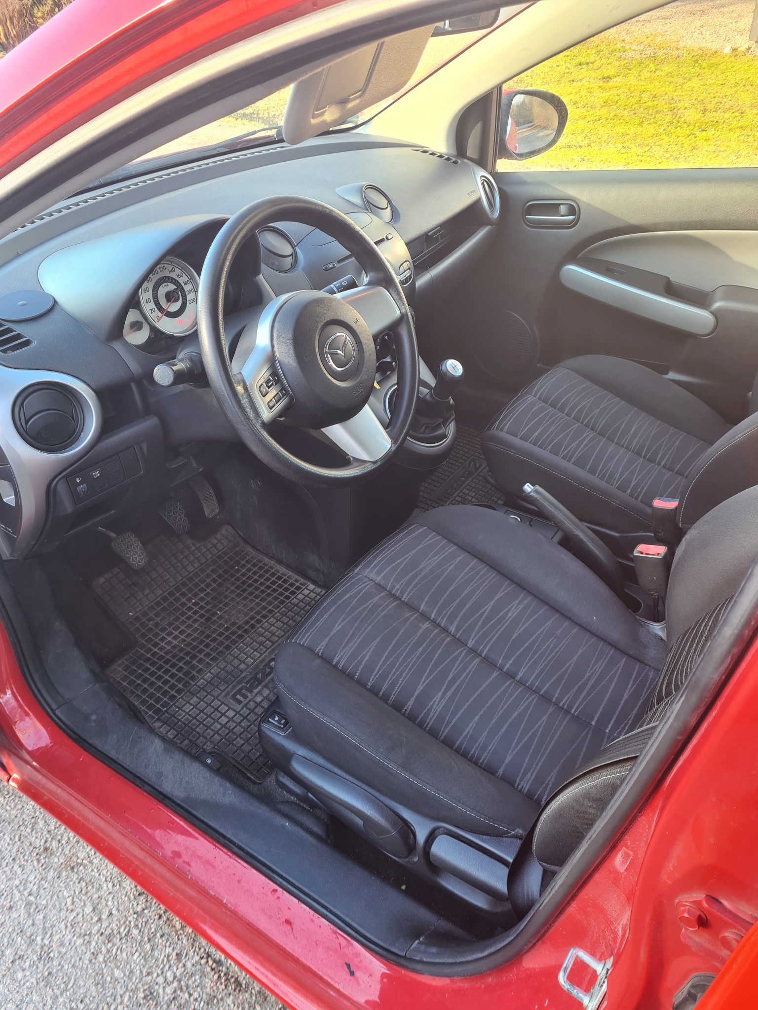 Mazda 2 2010, bild 5/29