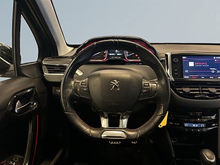 Peugeot 2008 1.2 PureTech 110 EAT GT P-Sens/MoK-Värm/Pano/SoV-Däck – bild 9