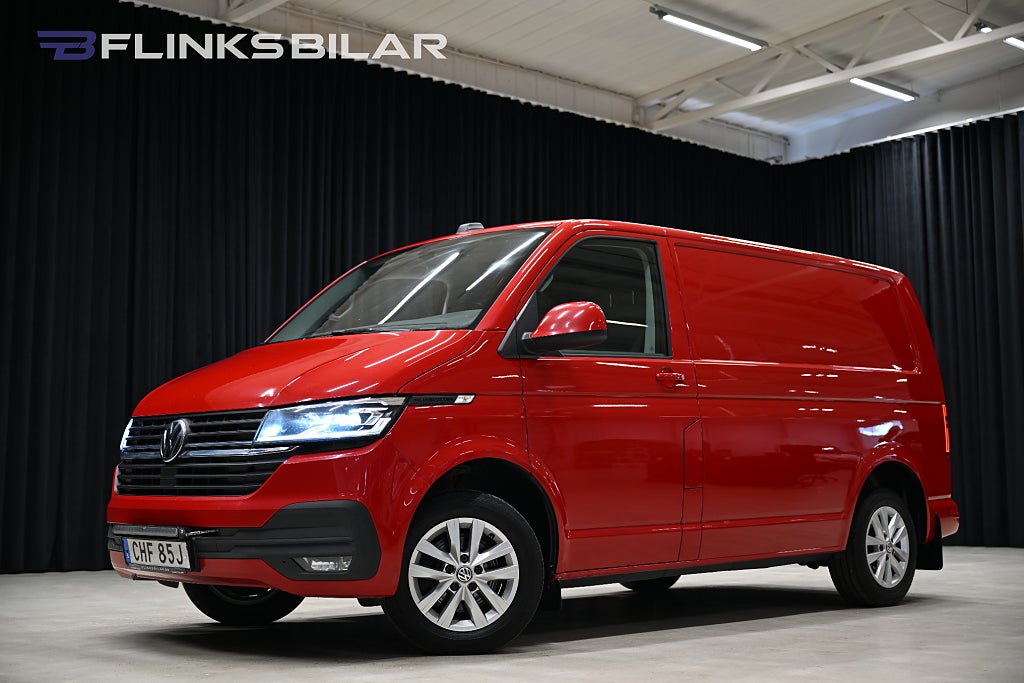 Volkswagen Transporter DSG 150HK Nedlackad|LED|Inredd|Uppvärmt-skåp|Moms|SeUtr