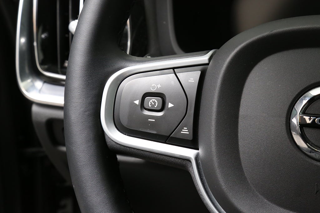 Volvo V60 B4 Diesel 197hk Momentum Aut Navi Kamera VOC Leasbar 2022