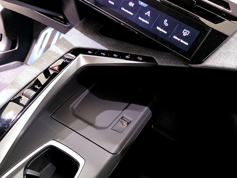 Bild på Peugeot 5008 GT Hybrid Aut - HYRBIL