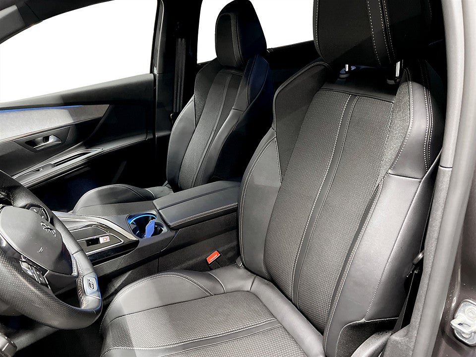 Bild på Peugeot 5008 GT 1.2 PT 130hk Aut 7-SITS B-KAMER CARPLAY