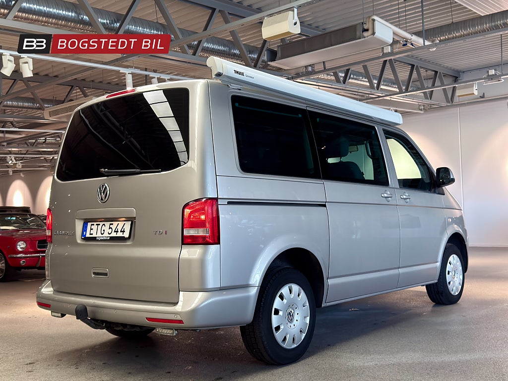 Volkswagen Caravelle 2.0 TDI 140hk Comfortline |Drag|8-sits|Värmare|Nyserva