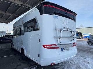 Husbil-halvintegrerad Hobby Optima Premium T 75 HGE 150 HK AUTOMAT! Långbäddar & Taksäng! 21 av 22