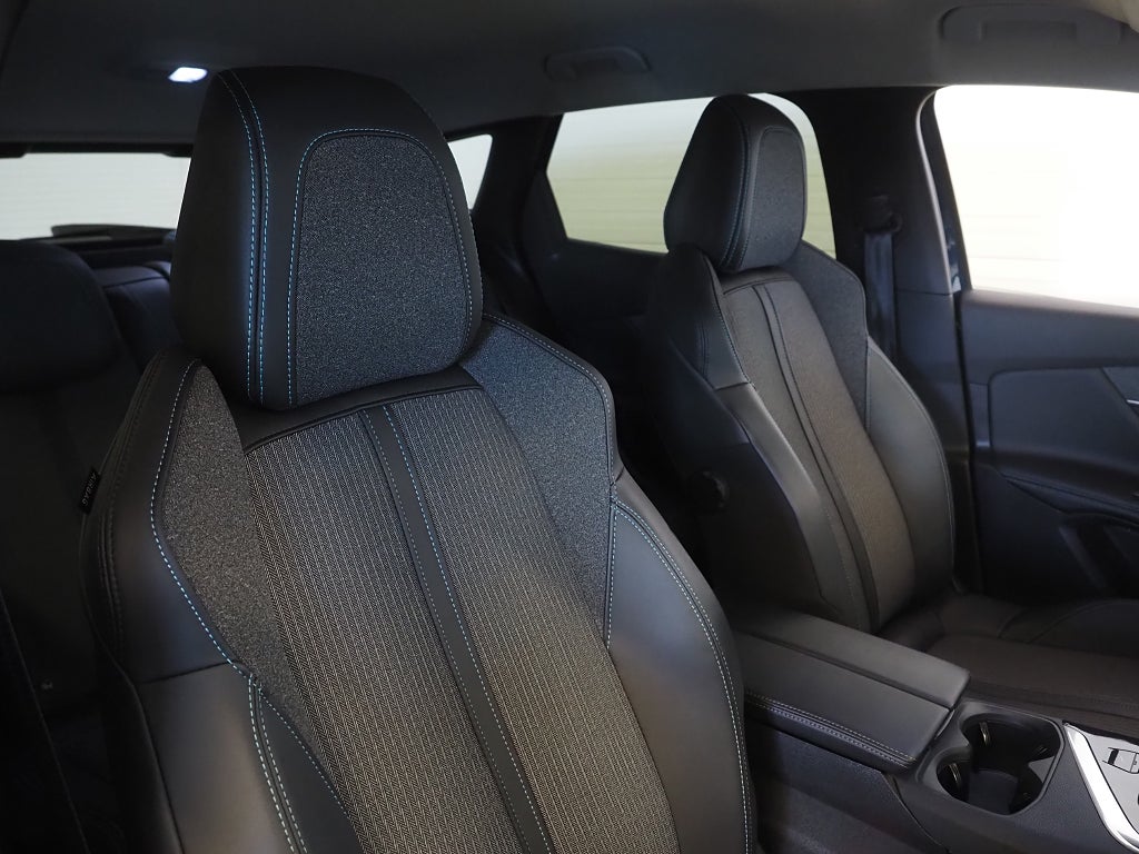 Peugeot 3008 Allure 300HK AWD Plug in Hybrid |Drag|Kamera|Navi| 2022