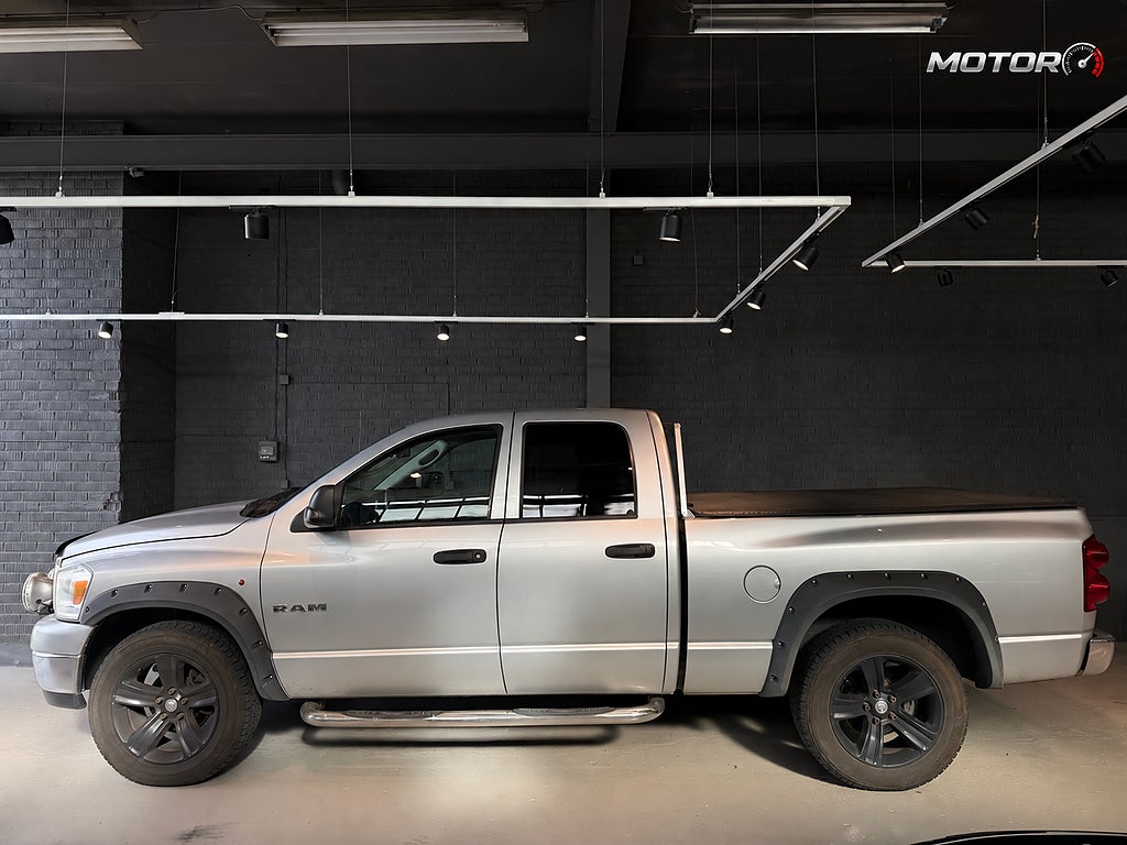 Dodge RAM 1500 Quad Cab 4.7 V8 Flex Fuel 4x4 EXTRALJUS/FLAKLOCK