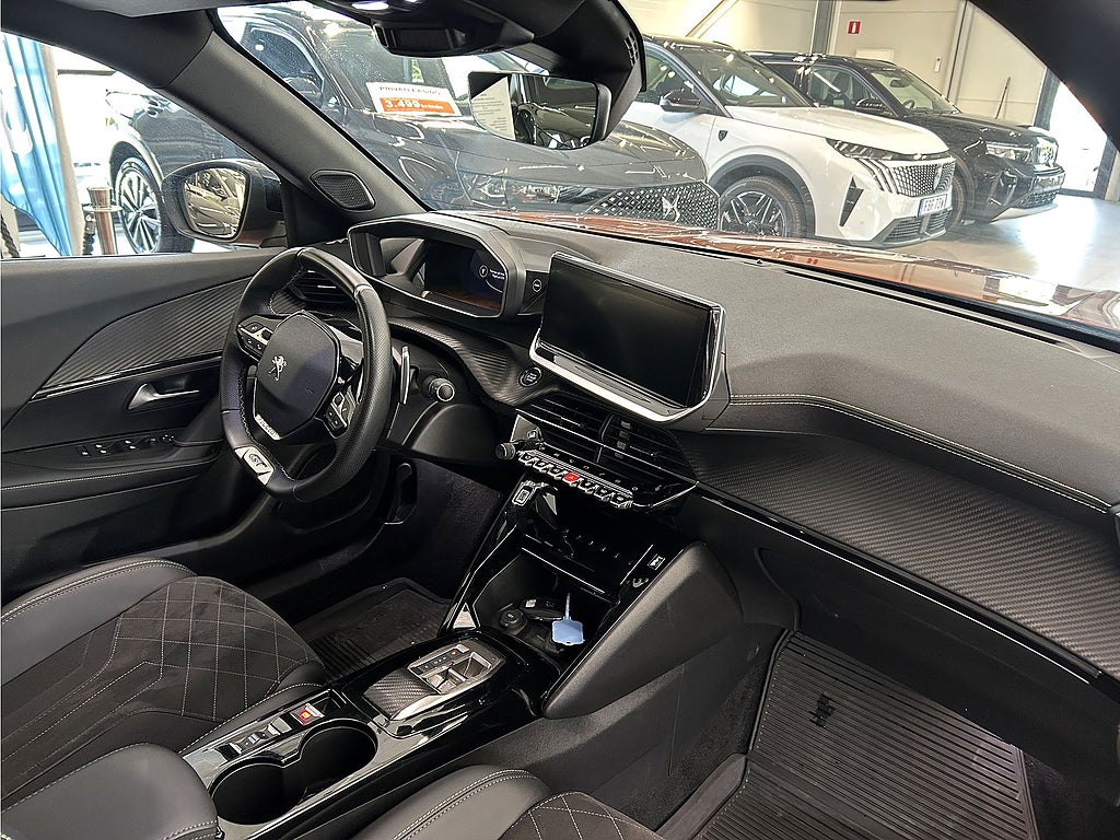 Bild på Peugeot 2008 GT 1.2 PT 155hk Aut - B-KAMERA,CARPLAY