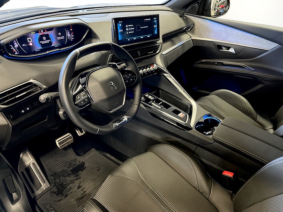 Bild på Peugeot 5008 GT 1.2 PT 130hk Aut 7-SITS B-KAMERA