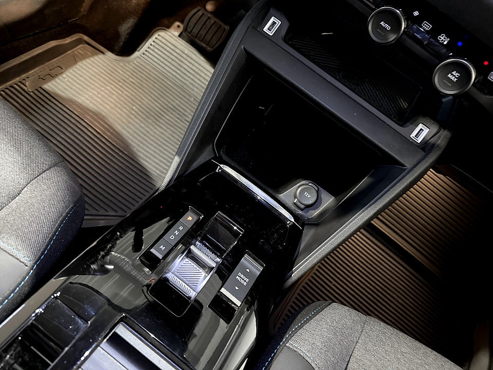 Bild på Citroën C4-X Shine 1.2 PT 130hk Aut B-KAMERA CARPLAY