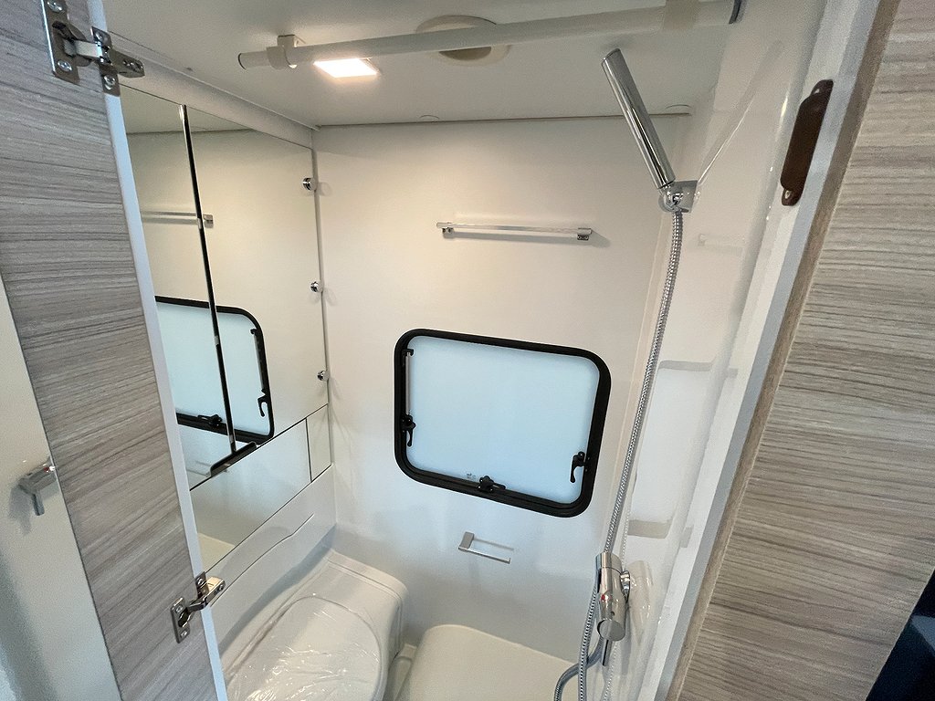 Adria Altea 502 UL / Långbädd / Jubileum 60Y / 1995kr/månad - Adria