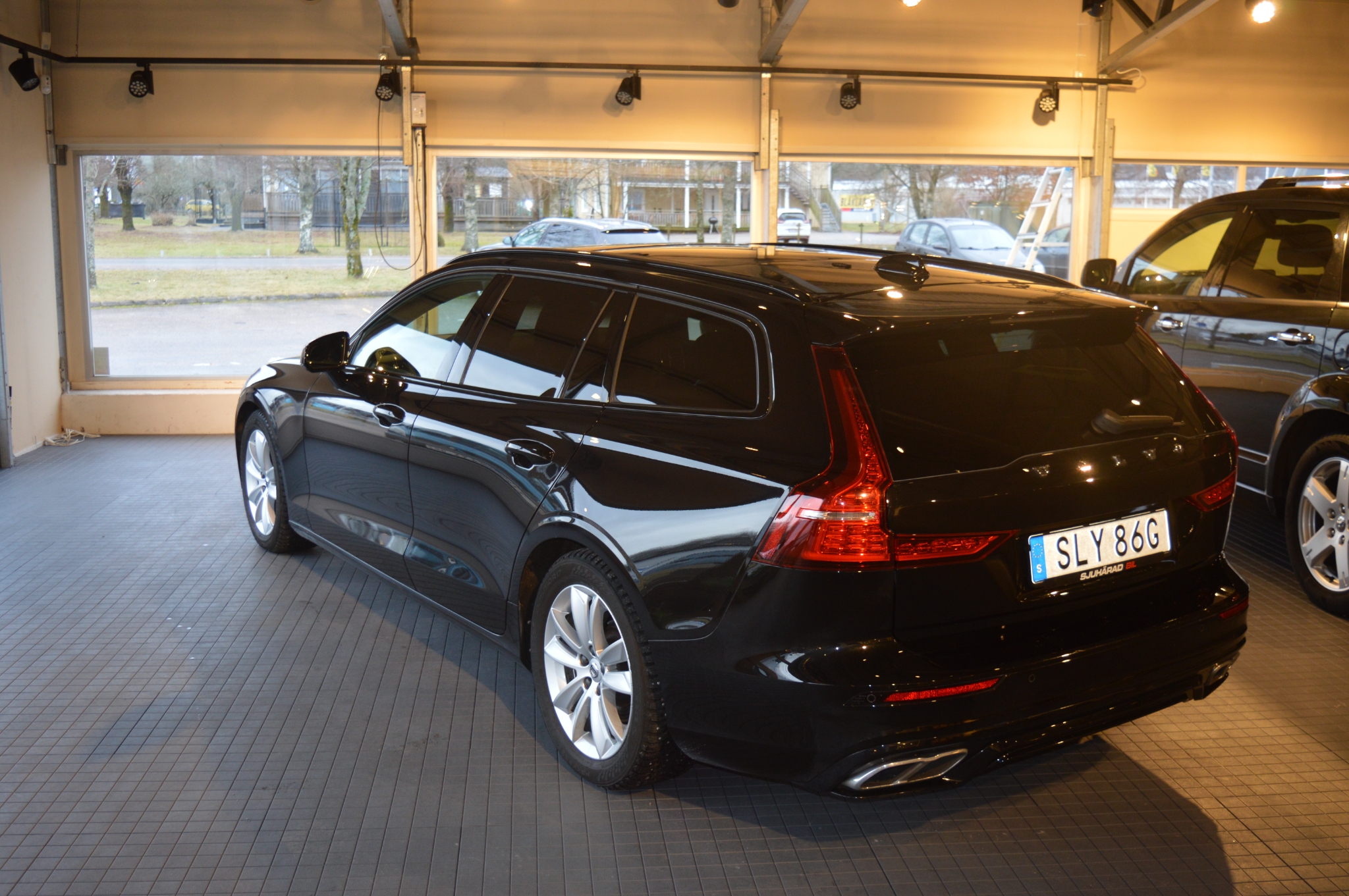 Volvo V60 2019, bild 4/35