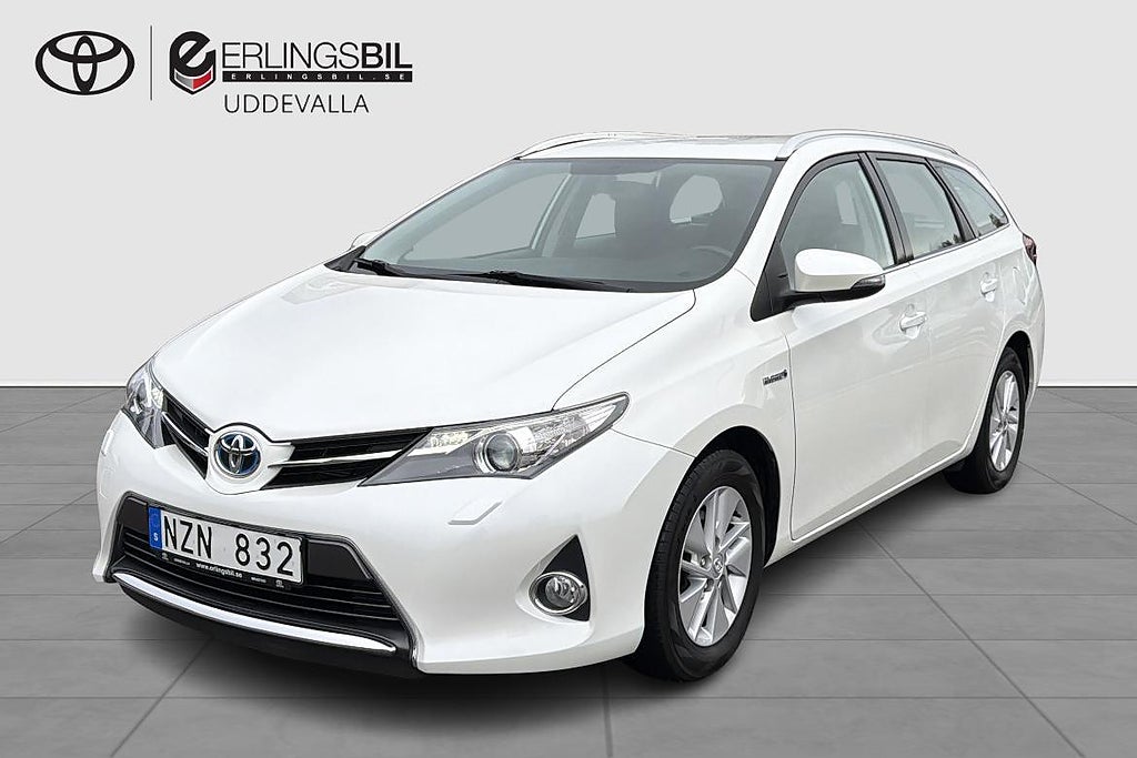 Toyota Auris Auris Touring Hybrid Automat Active paket-Vinterhjul