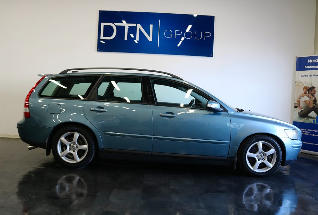 Volvo V50 D5 Momentum Euro 4/NYSERVAD/KAMREMBYTT
