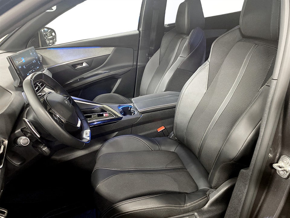 Bild på Peugeot 5008 GT 1,2 PT 130hk Aut 7-SITS B-KAMERA CARPLAY