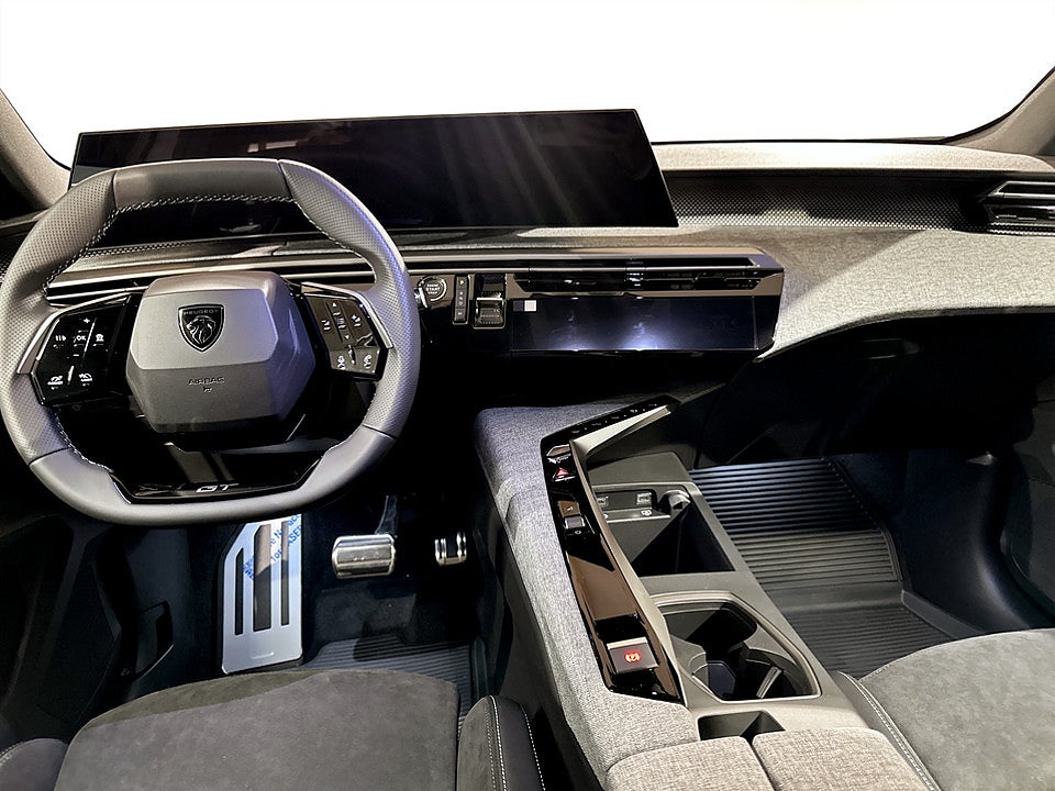 Bild på Peugeot 3008 GT Ultimate+ Hybrid - OMGÅENDE LEVERANS!