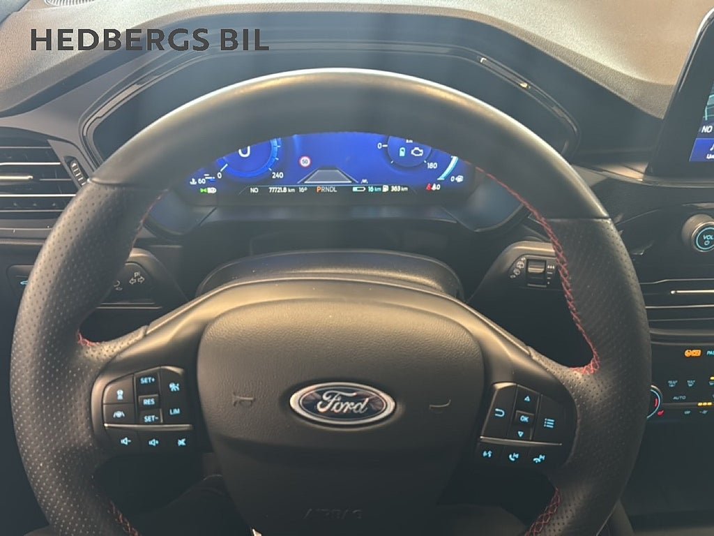 Ford Kuga ST-Line PHEV 224HK thumbnail