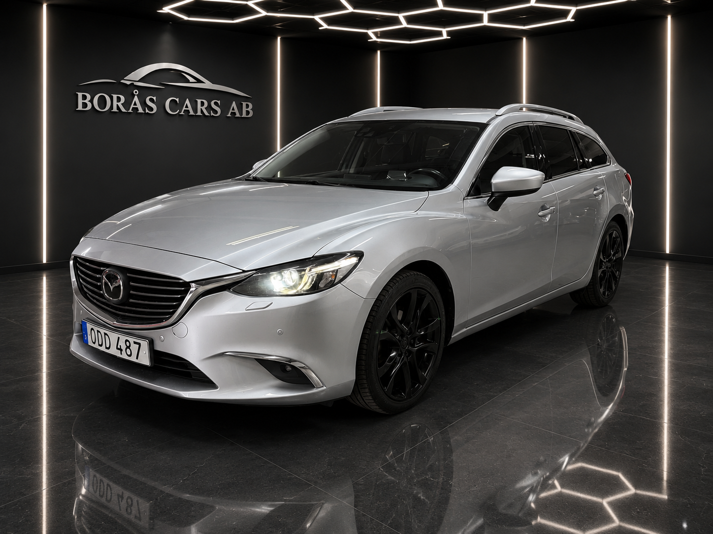 Mazda 6 Wagon 2.2 (175hk) SKYACTIV-D AWD 2015, kuva 2/31