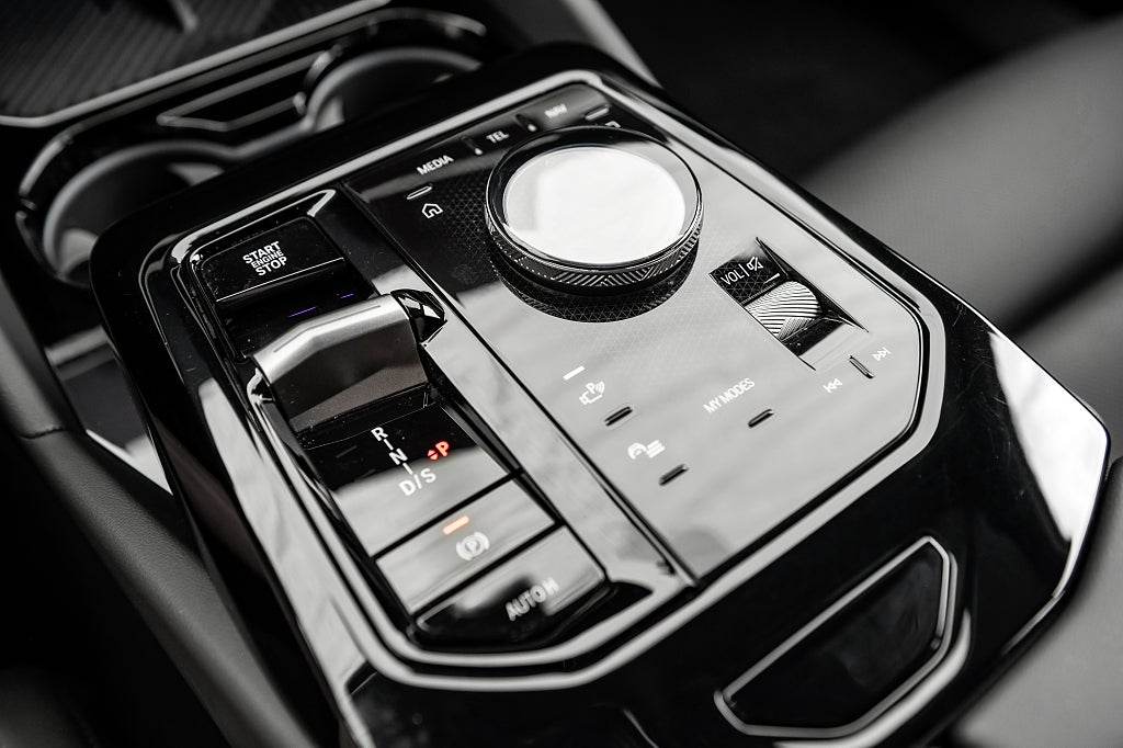 BMW 530e 2025 - miniatyr 13