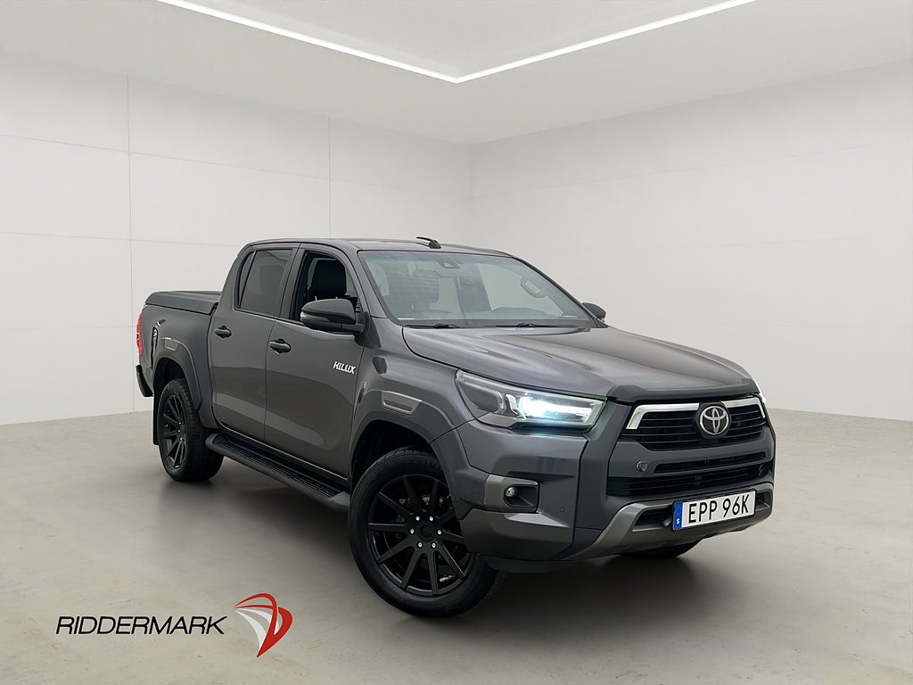 Toyota Hilux Invincible 2.8 4WD Värm JBL Skinn CARPLAY Moms