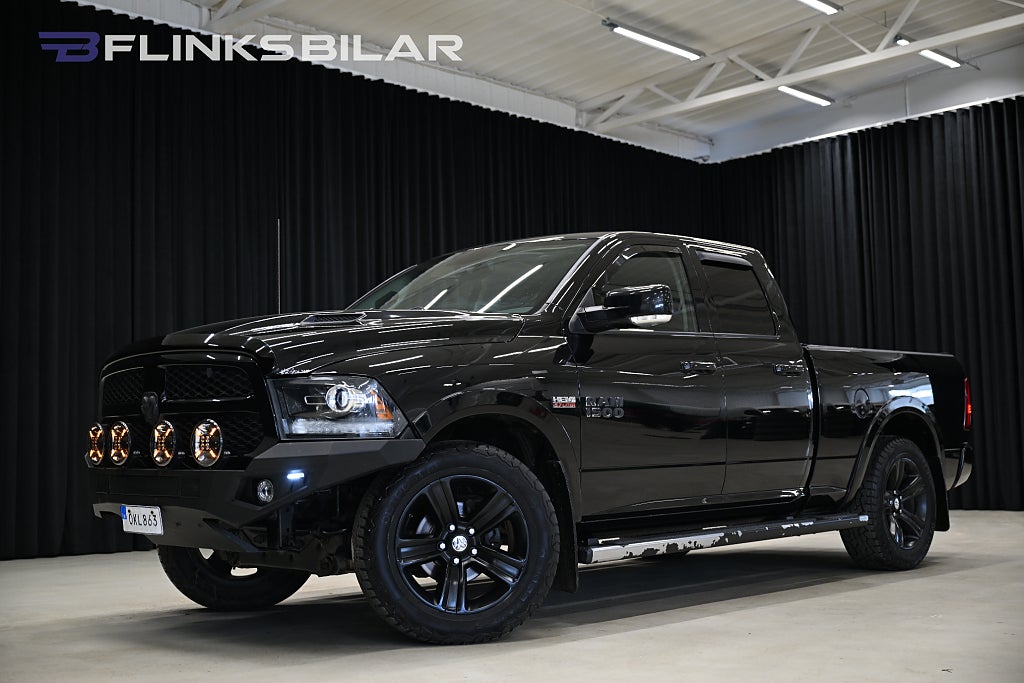 RAM 1500 5.7 V8 HEMI 4x4 395HK Automat|Taklucka|GPS|Backkamera