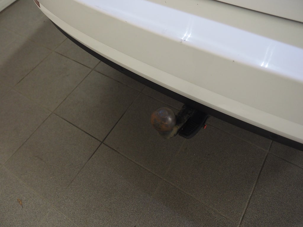 Skoda Octavia Kombi 2.0 TDI 4x4 Ambition D-Värm Dragkrok PDC 2018