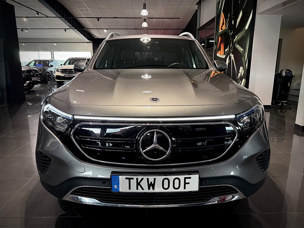 Mercedes-Benz EQB 300 4MATIC Progressive Line Värmare Navi - bild 19