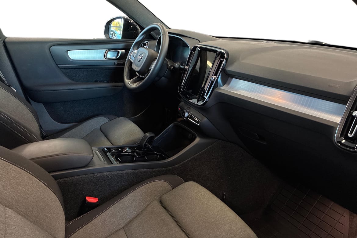 Volvo XC40 B3 Plus Dark 2025, bild 7/10