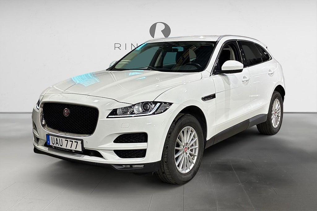Jaguar F-Pace 20d 180 HK AUT AWD SIGNATURE FE NAVI M-VÄRM PDC 8800MIL