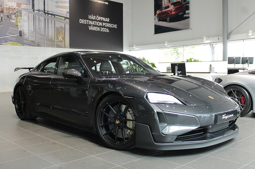 Porsche Taycan Turbo GT Weissach Package