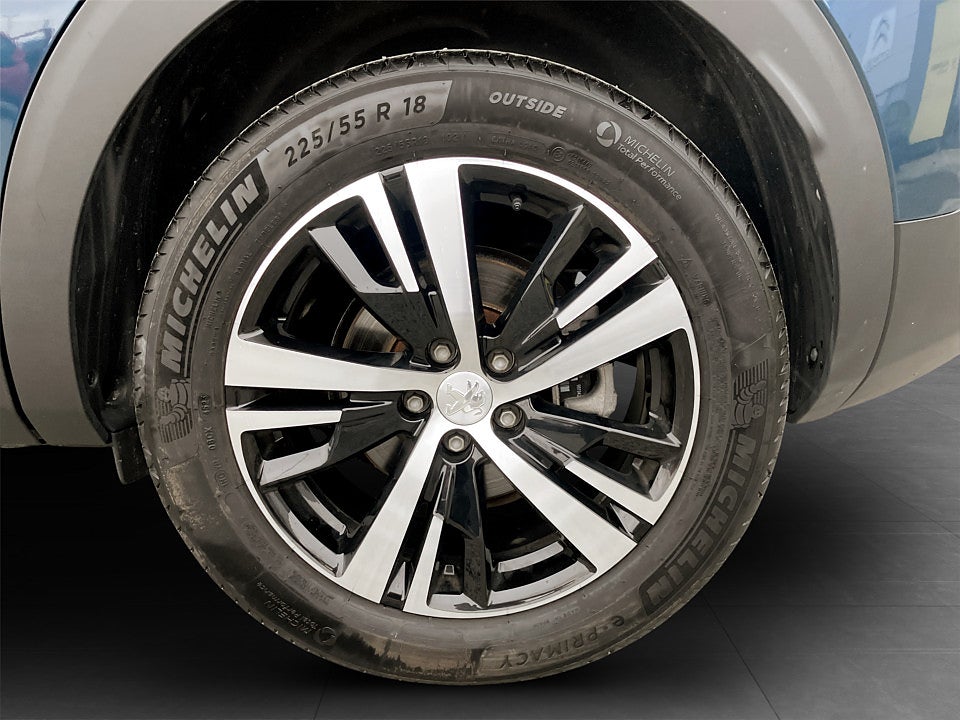 Bild på Peugeot 3008 GT 1.2 PT 130hk Aut B-KAMERA CARPLAY