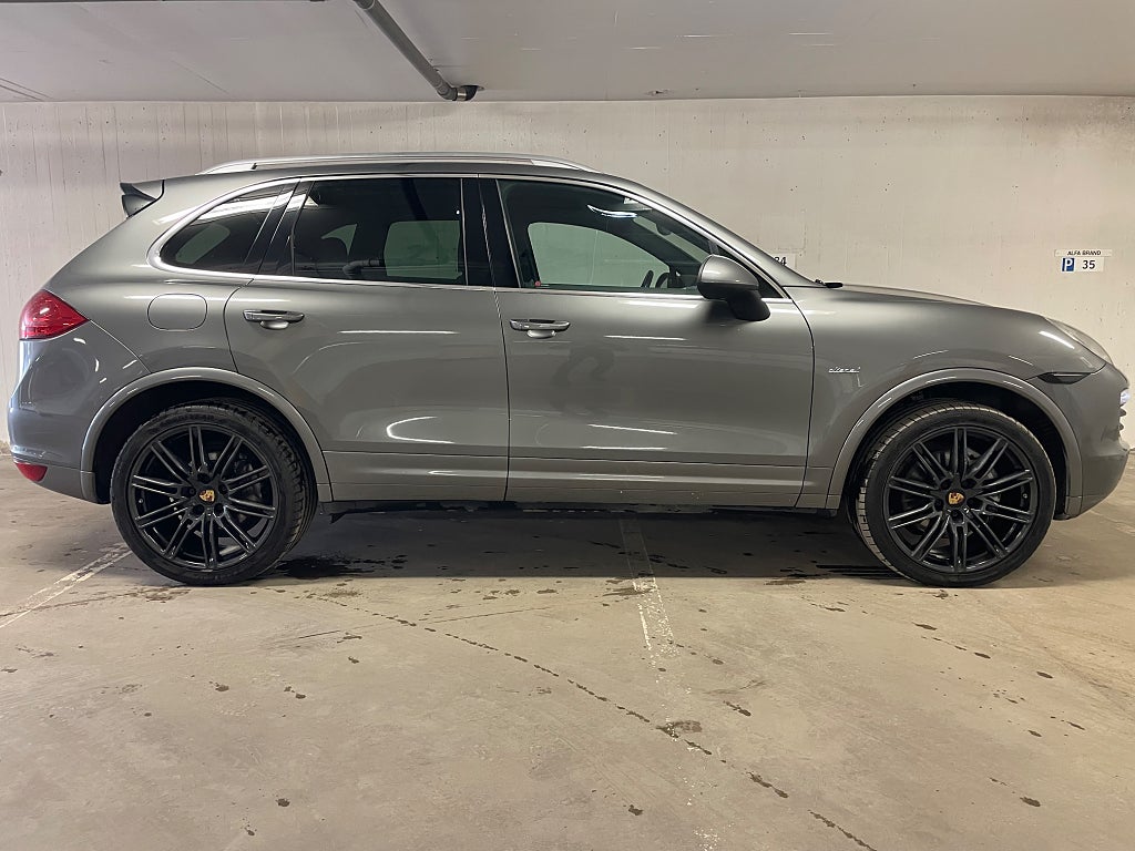 Porsche Cayenne S 2014 - miniatyr 5