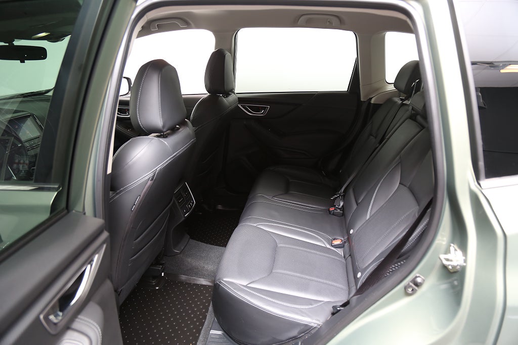 Subaru Forester 2,0i e-Boxer 150hk Ridge AWD Skinn Extraljus Dragkrok 2020