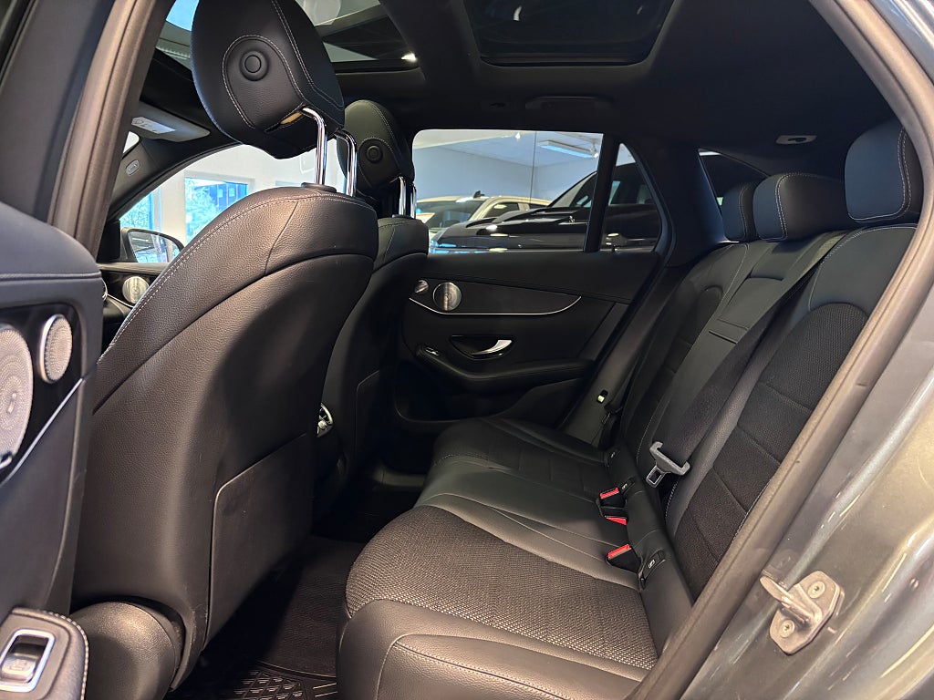 Mercedes-Benz GLC250 d 2018 - miniatyr 9