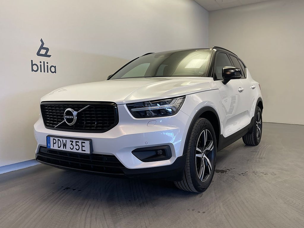 Volvo XC40 T3 FWD aut R-Design / Navigation / Panorama / Back kamer...