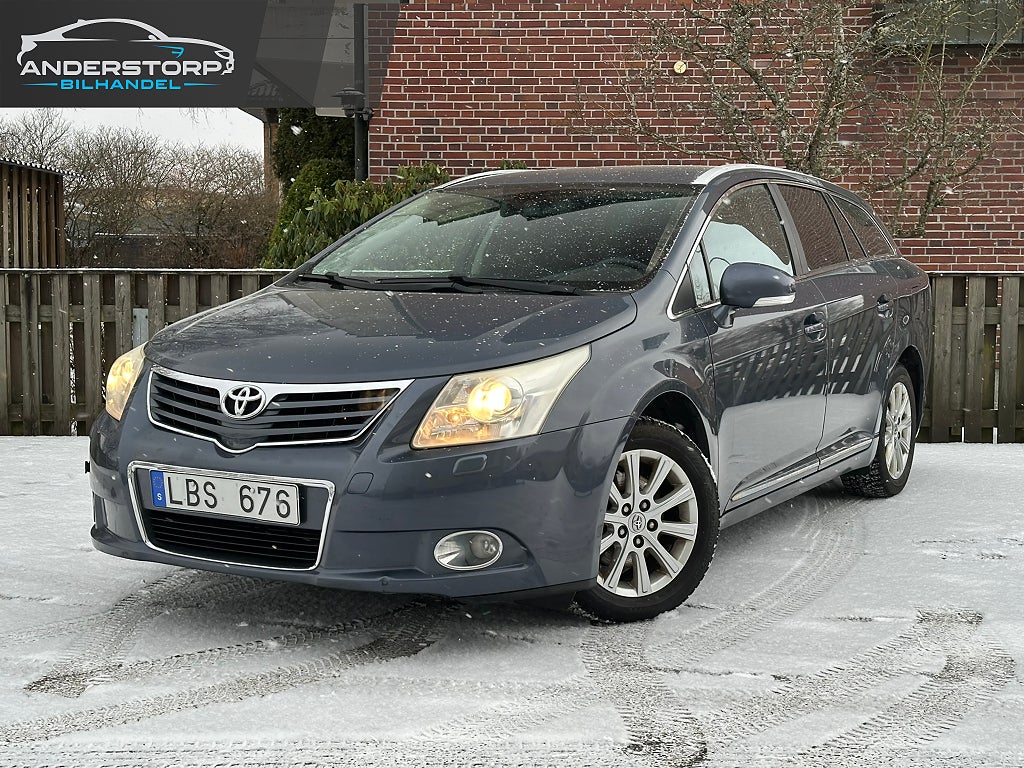 Toyota Avensis Kombi 2.0 / Navi / BKamera / Nyserv / Business / Euro 5