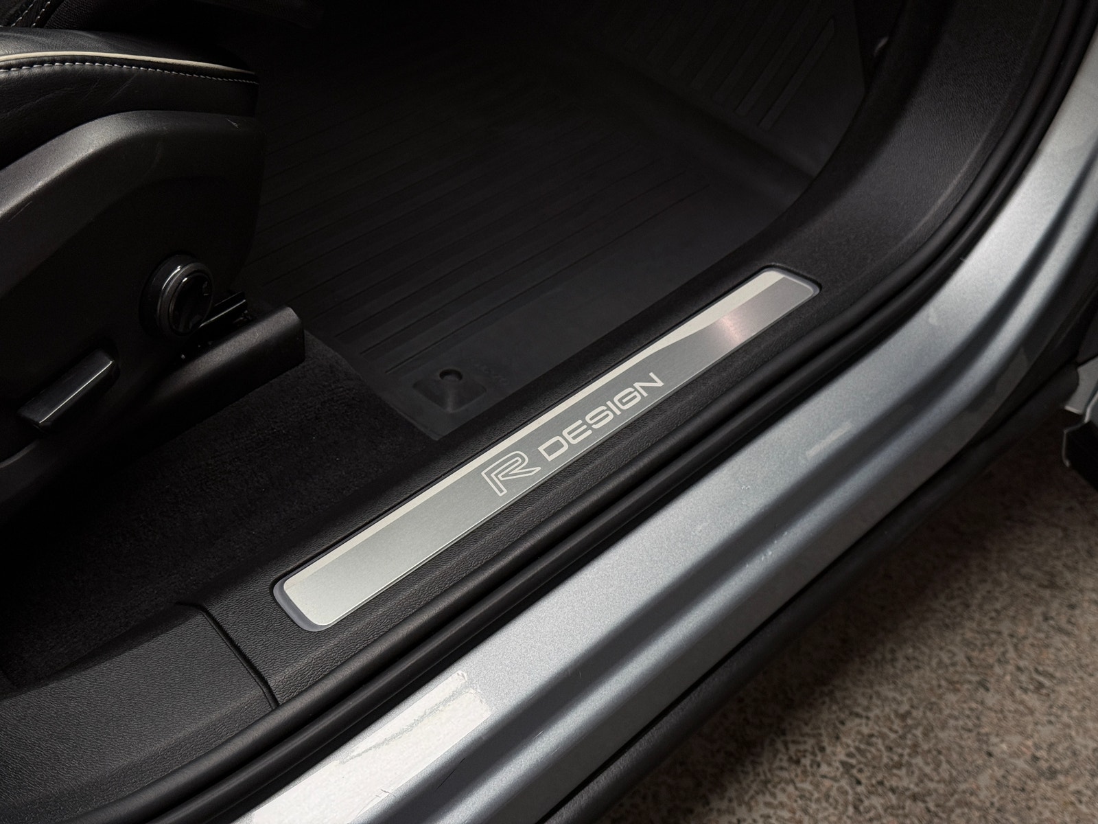 Volvo XC60 T5 AWD R-Design 254hk | Drag | Panorama | Klimatpaket 2018 - miniatyr 17