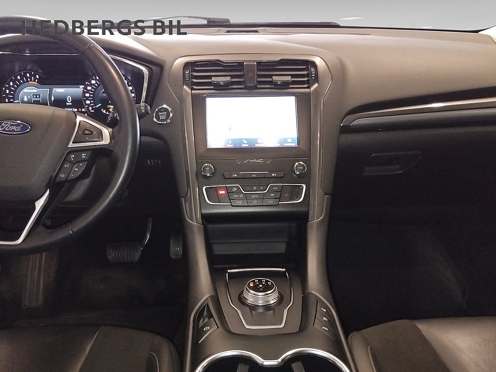 Ford Mondeo Kombi 2.0 EcoBlue AWD SelectShift Titanium thumbnail